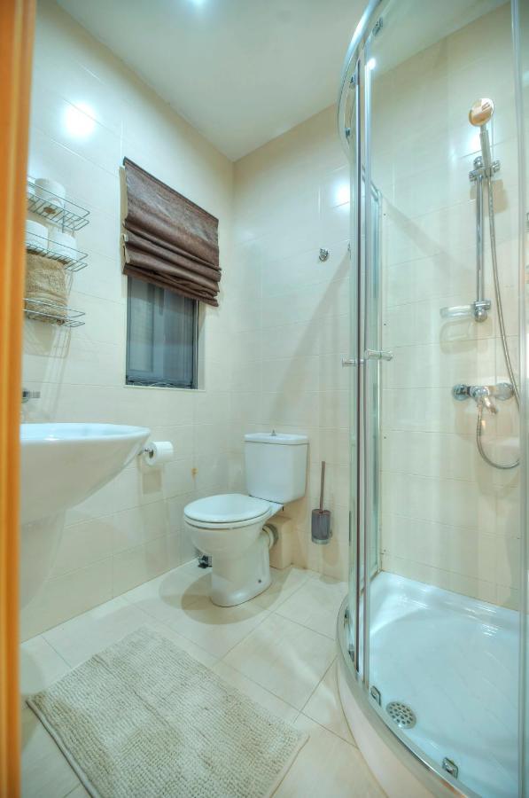 Modern 3Br Stylish & Spacious Apartment - Close To Sliema Promenade Gzira Luaran gambar