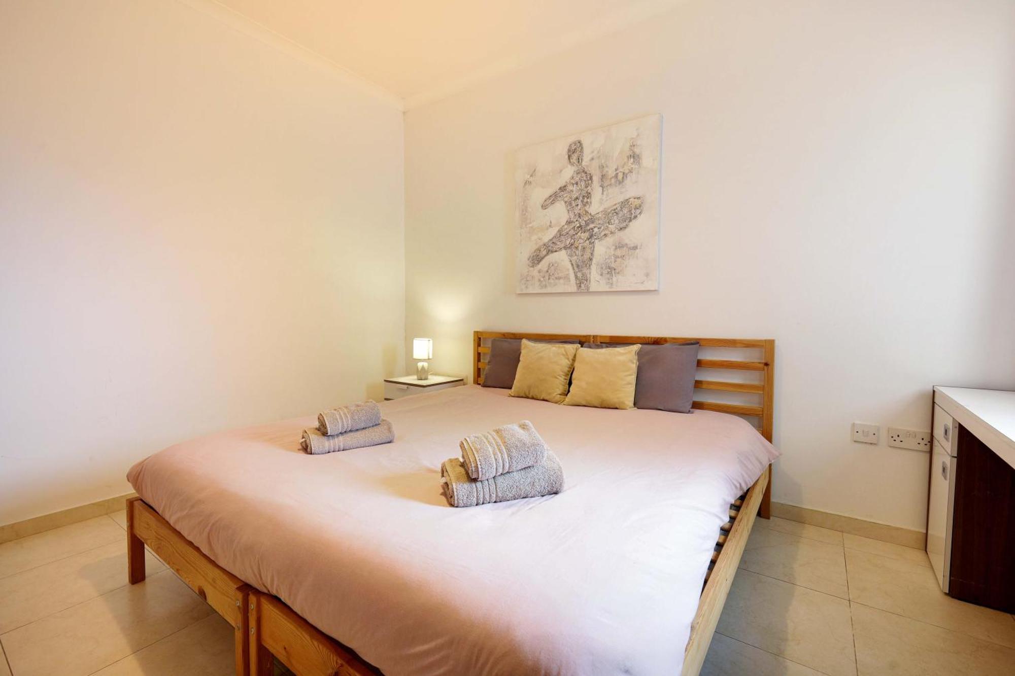 Modern 3Br Stylish & Spacious Apartment - Close To Sliema Promenade Gzira Luaran gambar