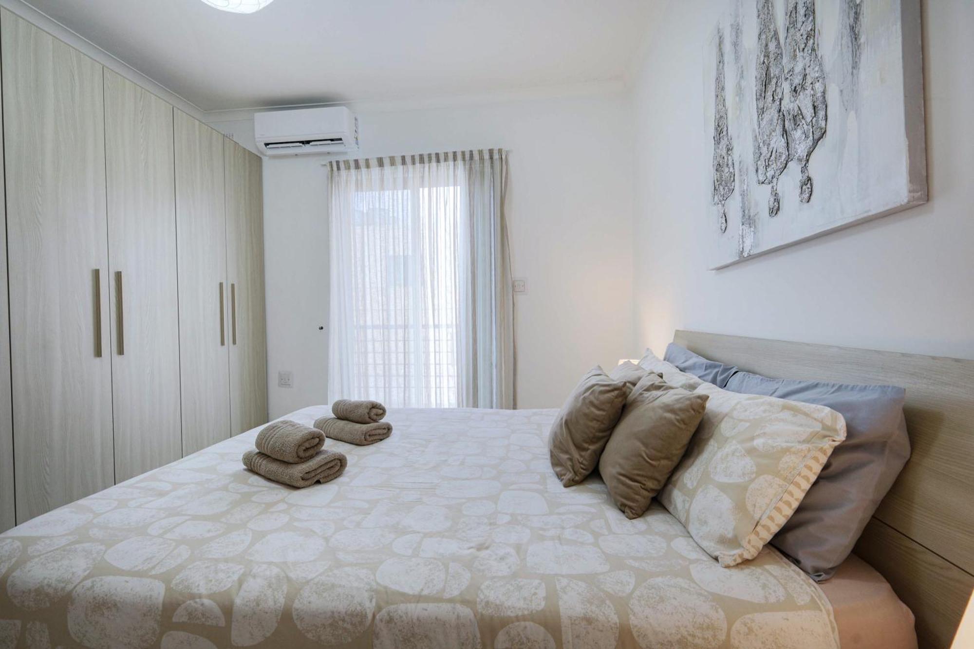 Modern 3Br Stylish & Spacious Apartment - Close To Sliema Promenade Gzira Luaran gambar