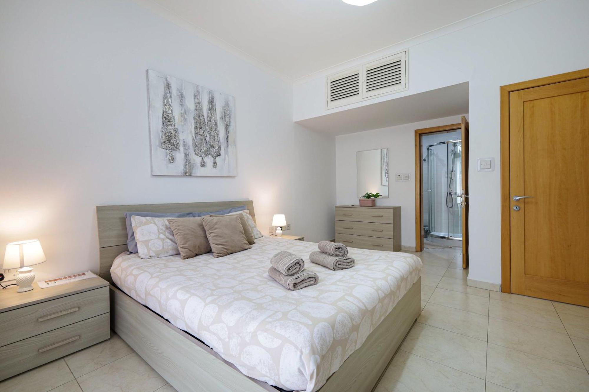 Modern 3Br Stylish & Spacious Apartment - Close To Sliema Promenade Gzira Luaran gambar