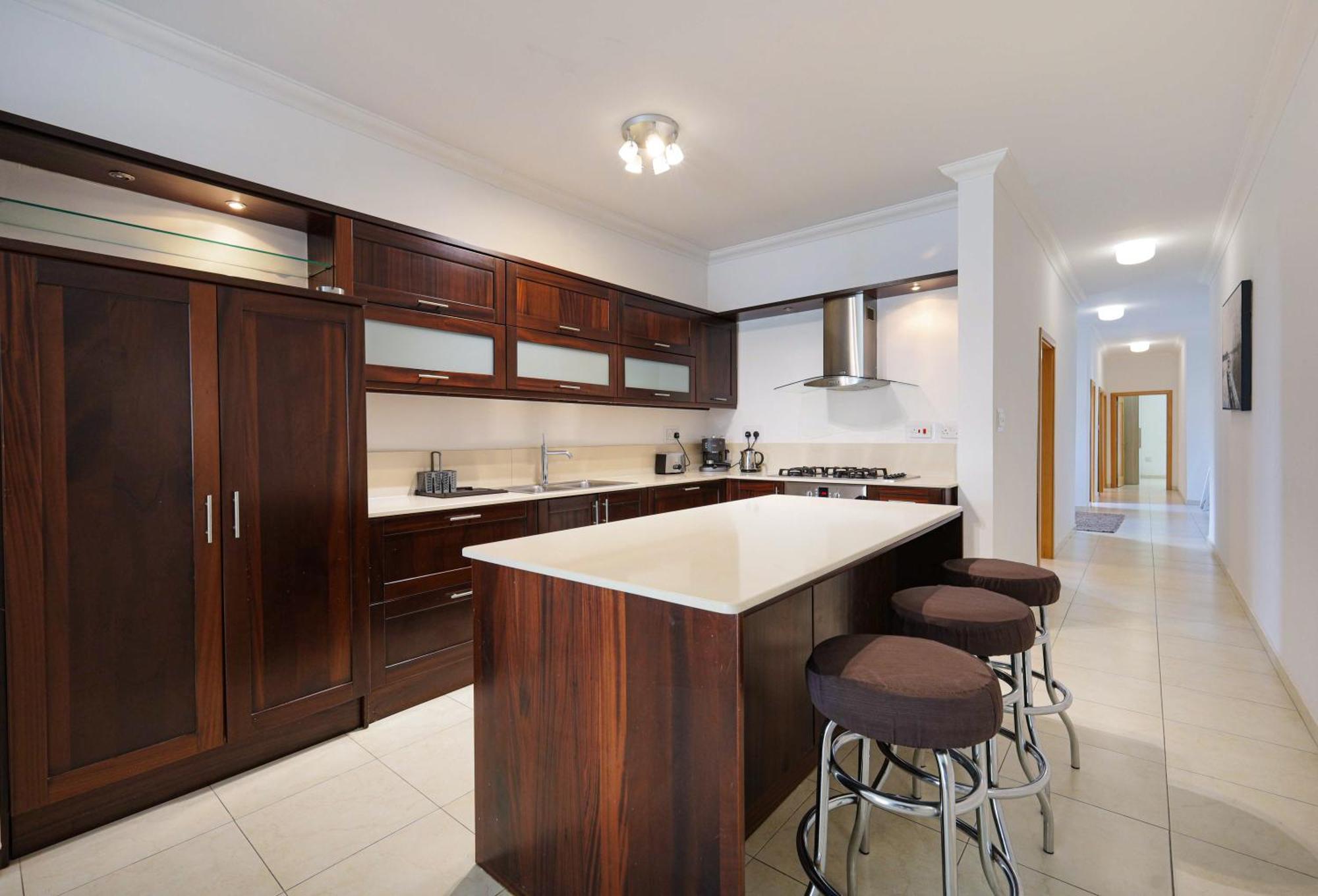 Modern 3Br Stylish & Spacious Apartment - Close To Sliema Promenade Gzira Luaran gambar