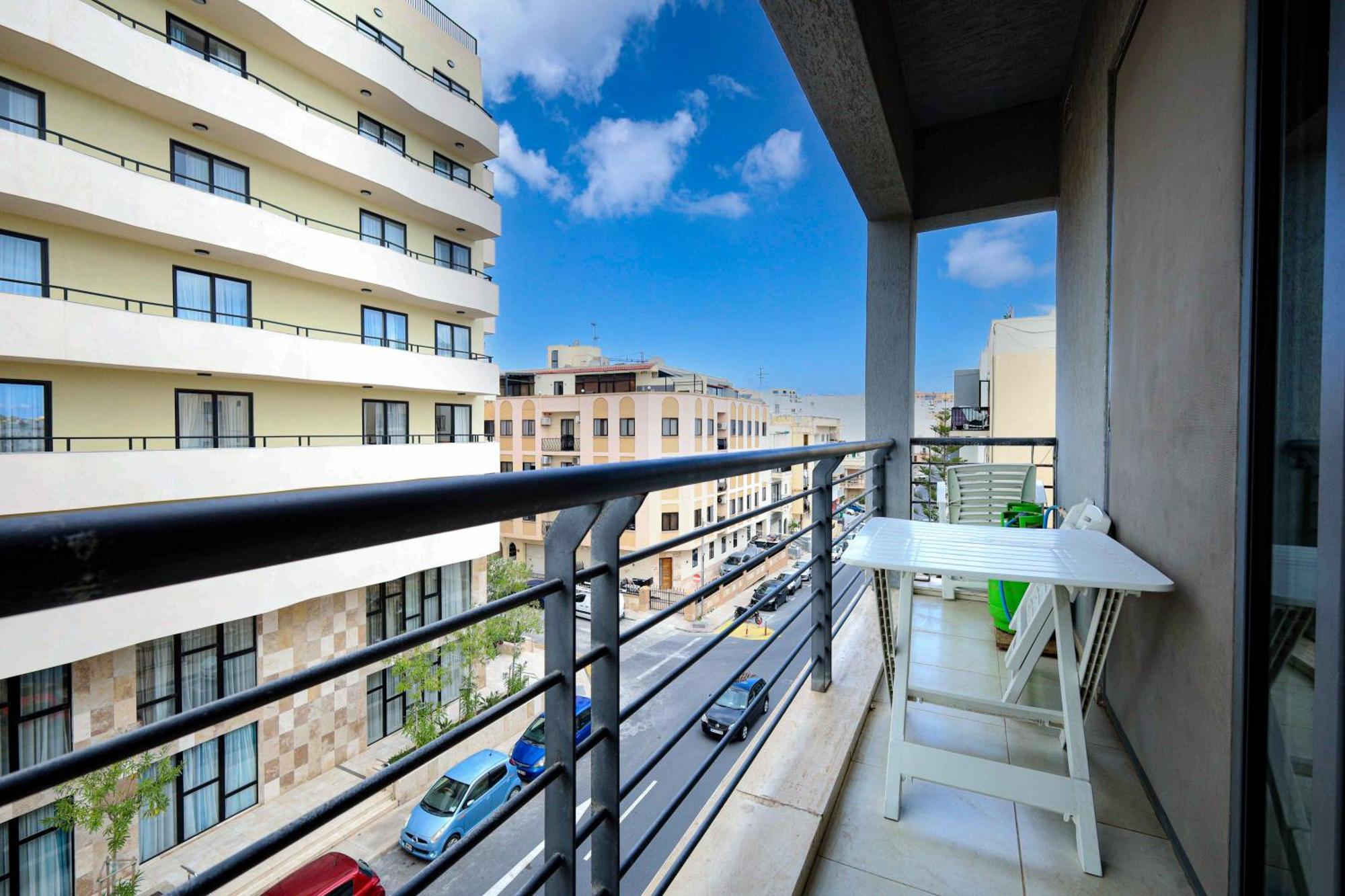 Modern 3Br Stylish & Spacious Apartment - Close To Sliema Promenade Gzira Luaran gambar