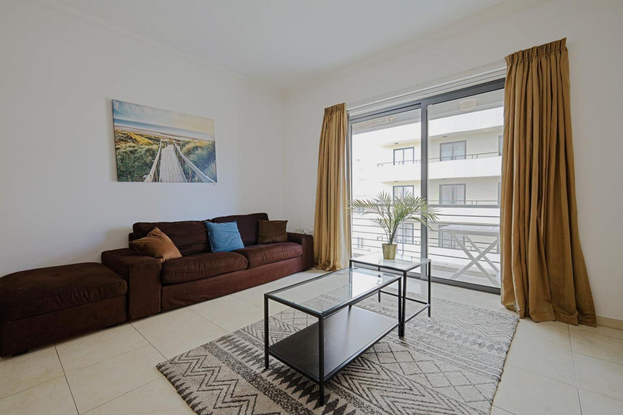 Modern 3Br Stylish & Spacious Apartment - Close To Sliema Promenade Gzira Luaran gambar