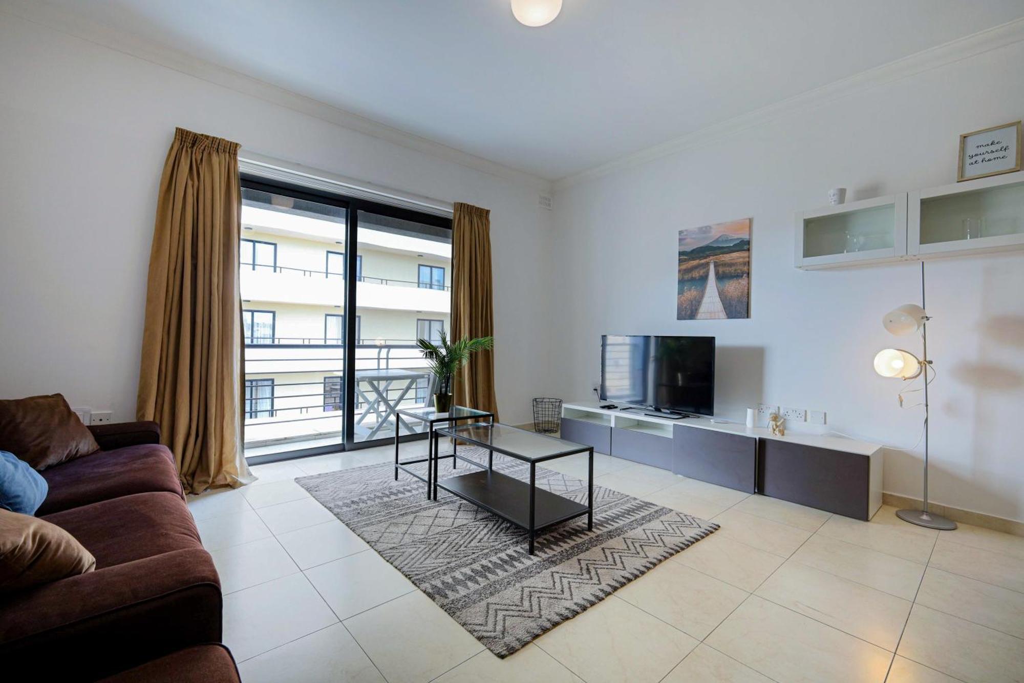 Modern 3Br Stylish & Spacious Apartment - Close To Sliema Promenade Gzira Luaran gambar