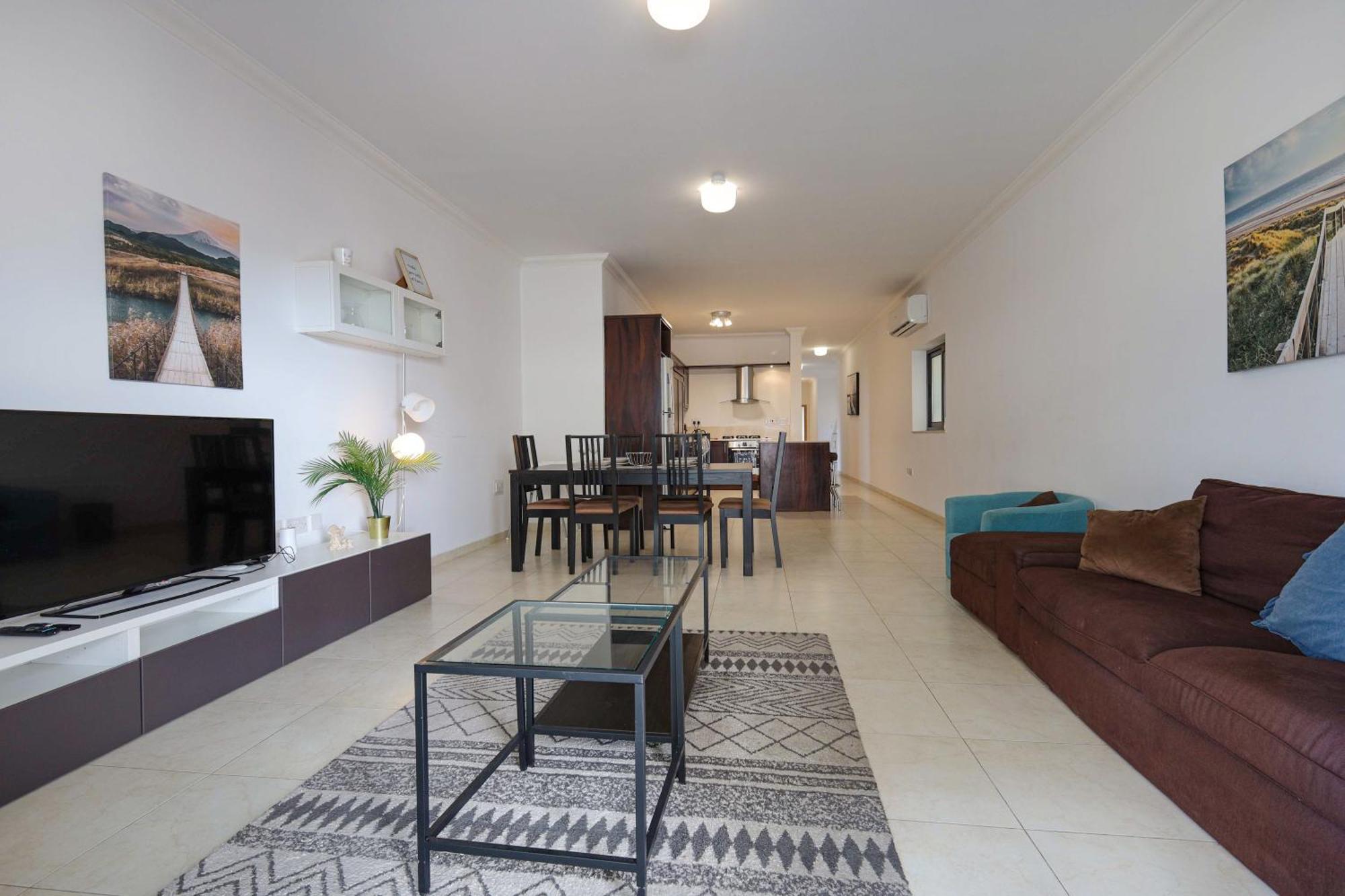 Modern 3Br Stylish & Spacious Apartment - Close To Sliema Promenade Gzira Luaran gambar