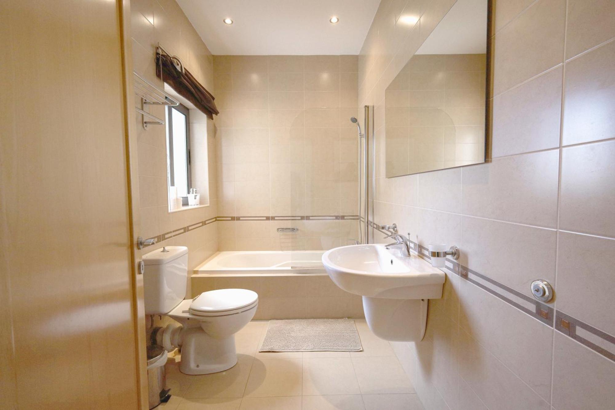 Modern 3Br Stylish & Spacious Apartment - Close To Sliema Promenade Gzira Luaran gambar